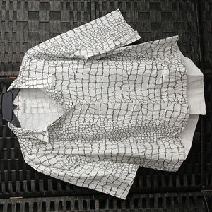 Snapdragon & Twig Artsy Blouse White/Black        Womens SZ L Alligator Print